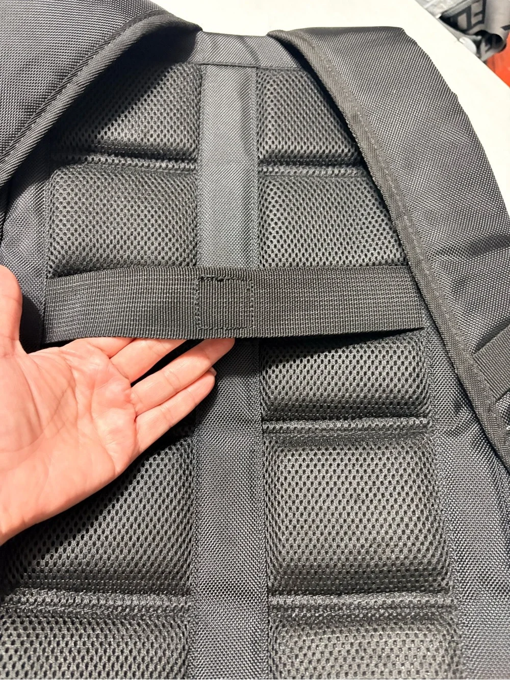 Targus Legend Black Backpack Several Pockets Padded Back Adj Straps Trolly Strap